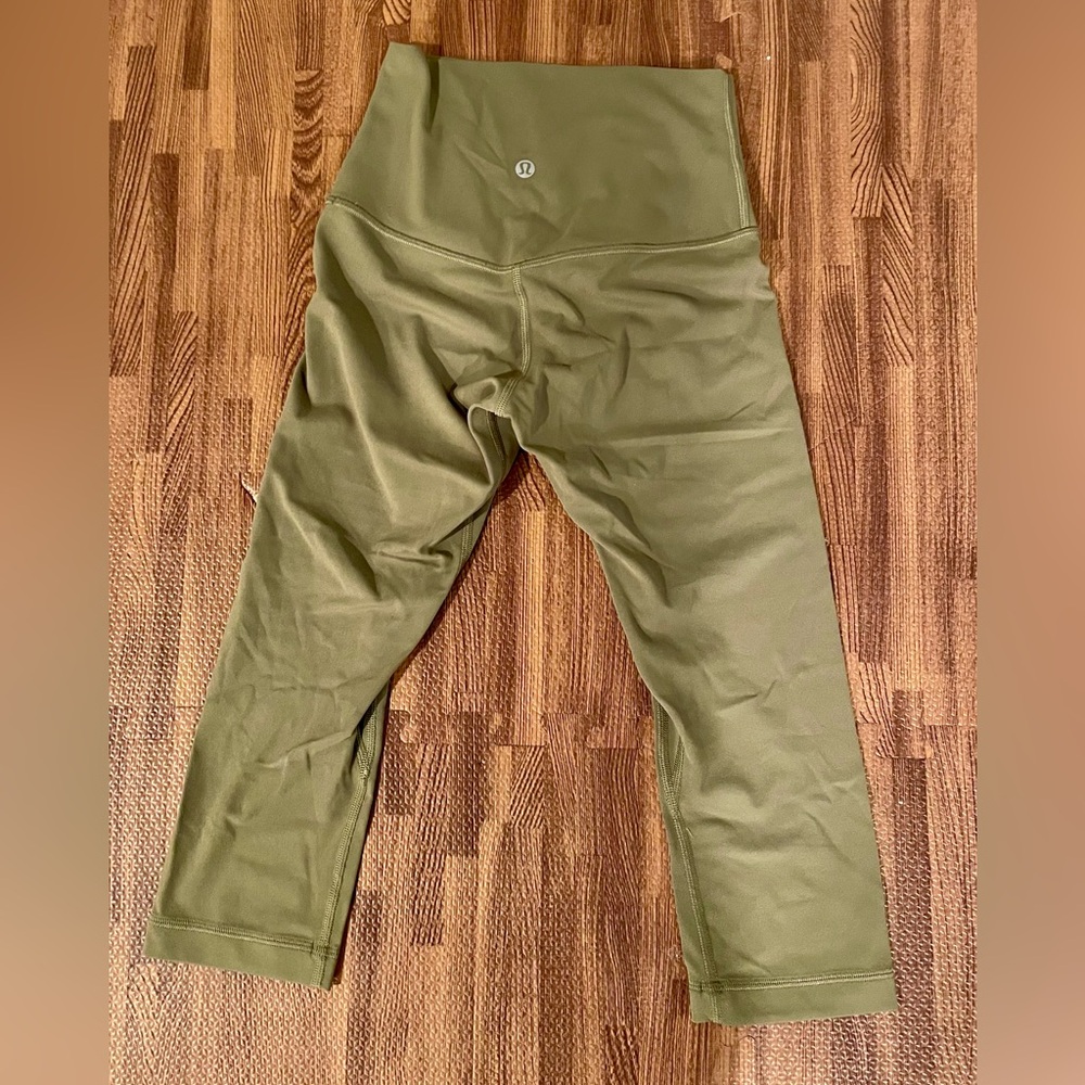 Lululemon capri leggings